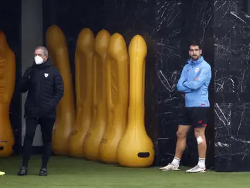 Raúl García, en contra de jugar la Supercopa en Arabia Saudí: "No se piensa en el aficionado" Raúl García, en contra de jugar la Supercopa en Arabia Saudí: "No se piensa en el aficionado"