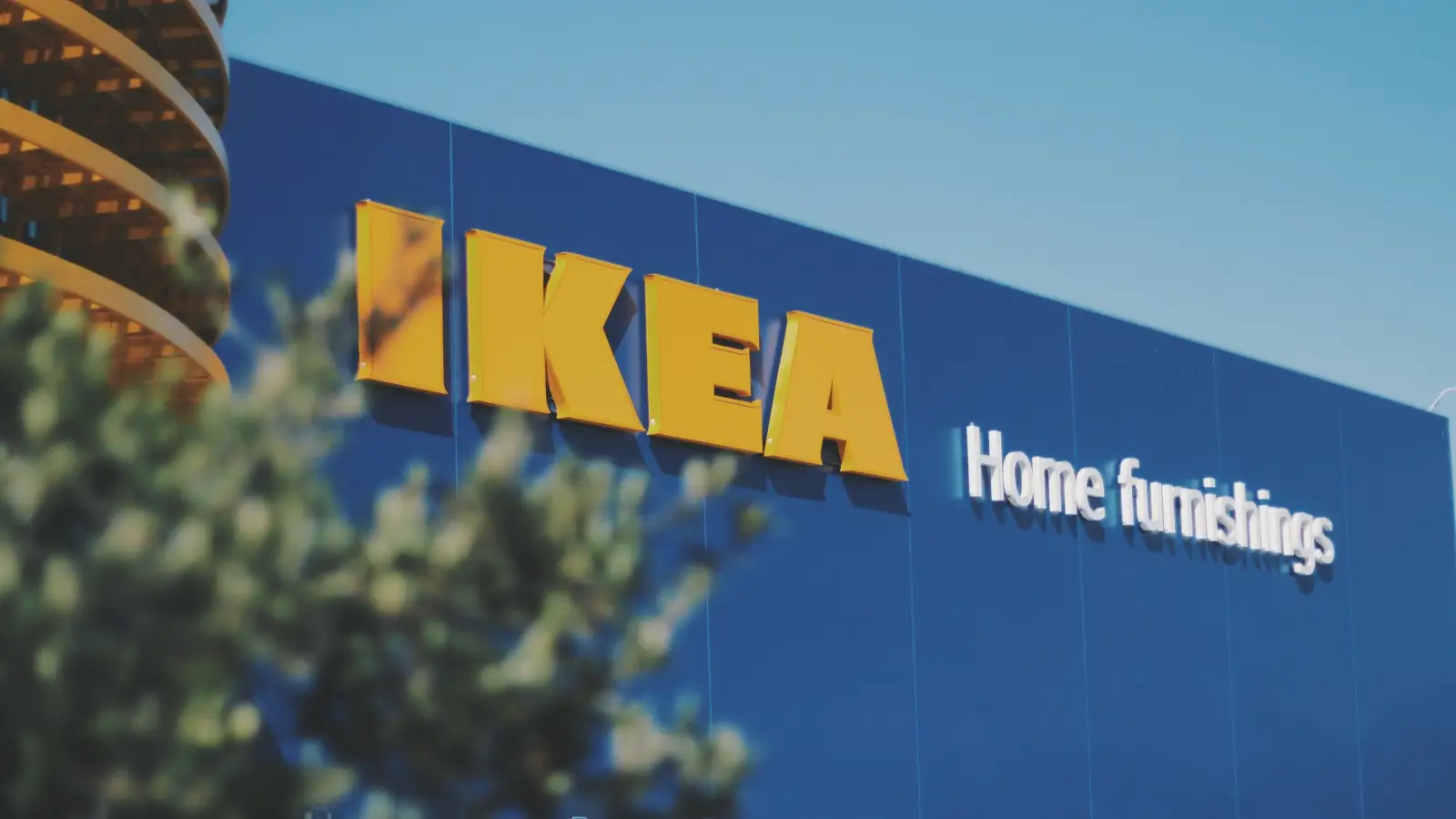 Ikea reduce la prestaci&oacute;n de baja laboral para los trabajadores no vacunados contra la Covid-19 en Reino Unido