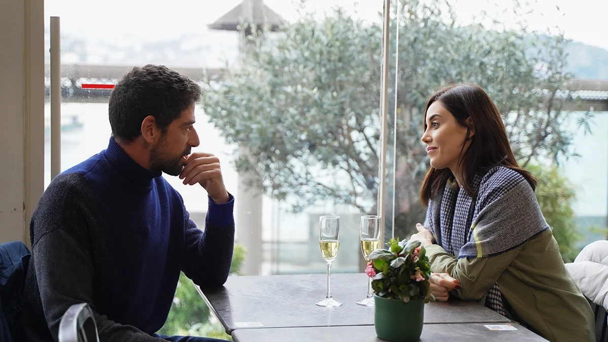 &iquest;Qui&eacute;n es el hombre que devuelve la sonrisa a Asya en 'Infiel'?