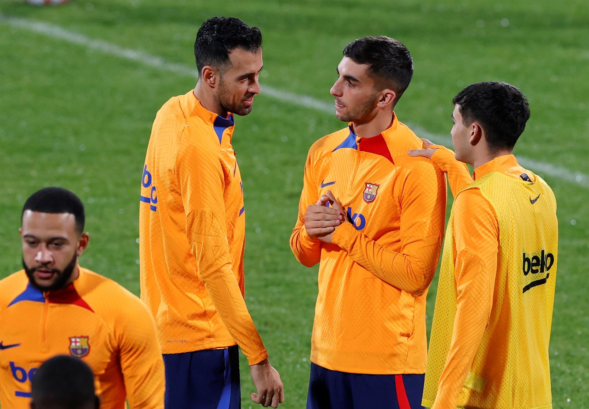 Ferran Torres entrena con el Bar&ccedil;a en Arabia Saud&iacute;