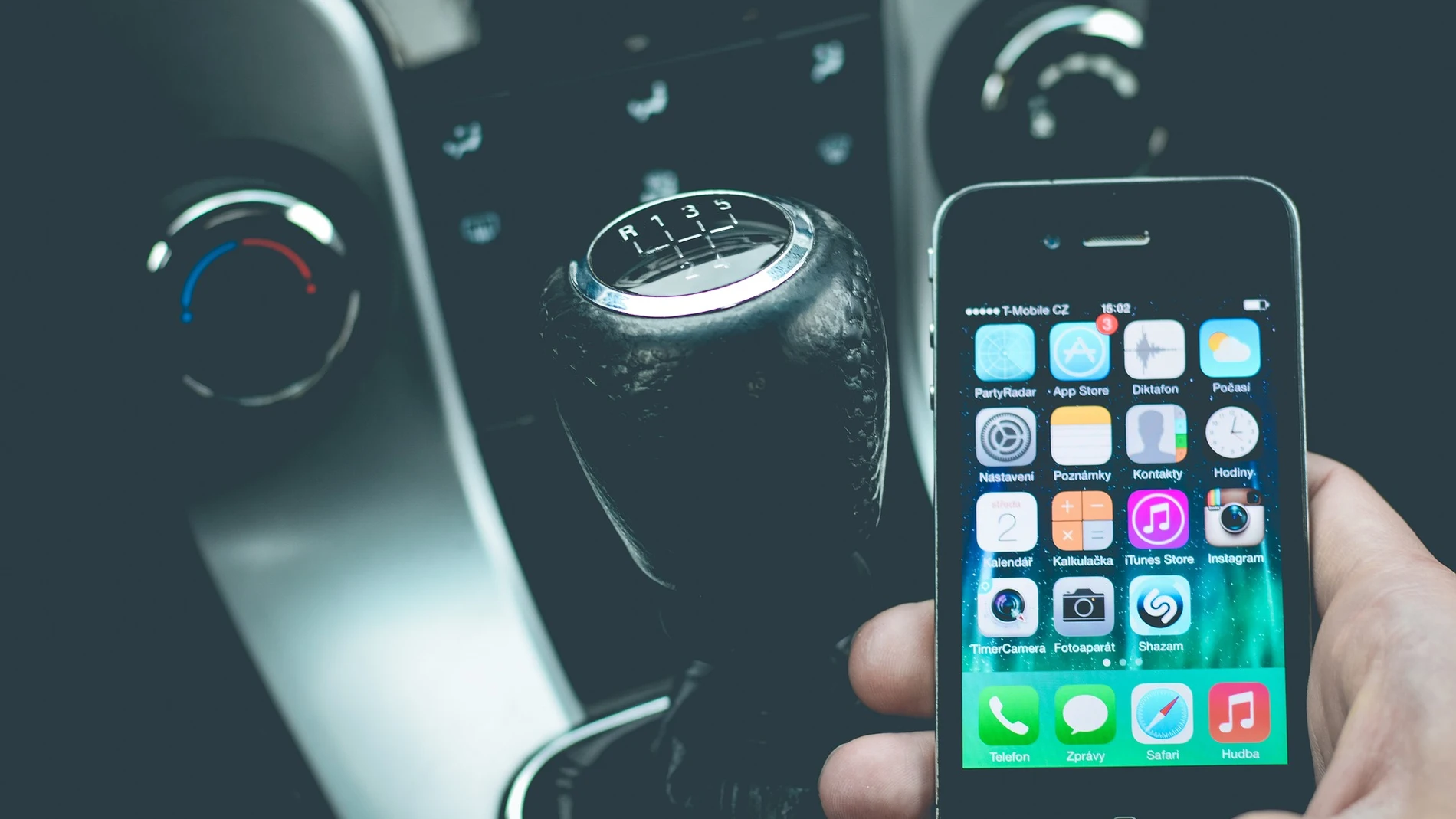 Guardar el carnet de conducir en tu móvil es posible gracias a la aplicación que lanza la DGT