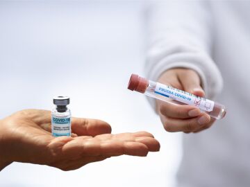 Se disparan las reinfecciones por la variante ómicron