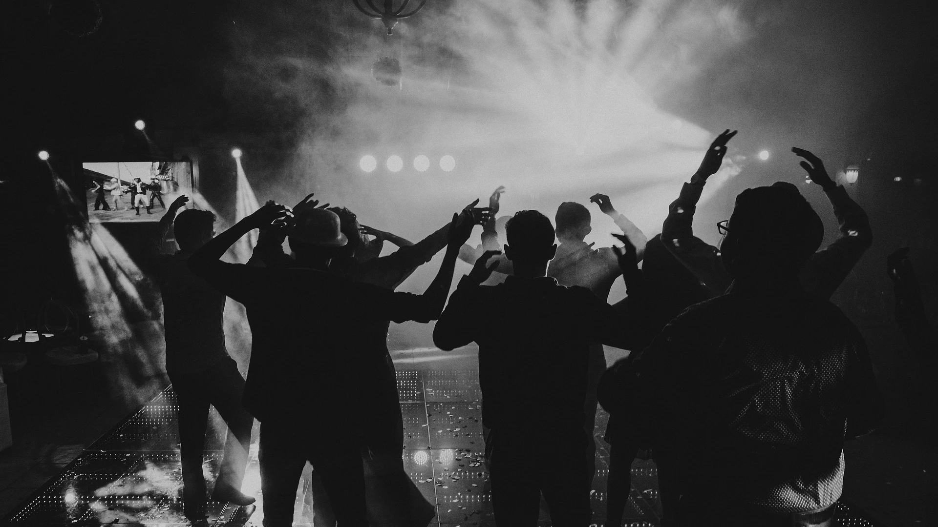 Las imágenes de una discoteca de Barcelona totalmente llena a pesar de las restricciones en el ocio nocturno Las imágenes de una discoteca de Barcelona totalmente llena a pesar de las restricciones en el ocio nocturno