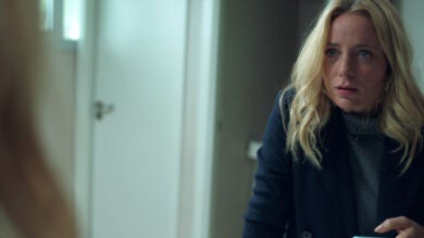 “Gracias por una noche inolvidable”: El mensaje de Xavier asusta a Laura que no recuerda nada de lo vivido