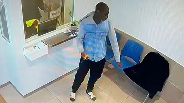 El hombre ha sido detenido y ha ingresado en un centro psiquiátrico. El hombre ha sido detenido y ha ingresado en un centro psiquiátrico.