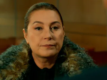 El consejo de Hünkar a Demir: “Tienes que poner tus propiedades a nombre de Leyla” El consejo de Hünkar a Demir: “Tienes que poner tus propiedades a nombre de Leyla”