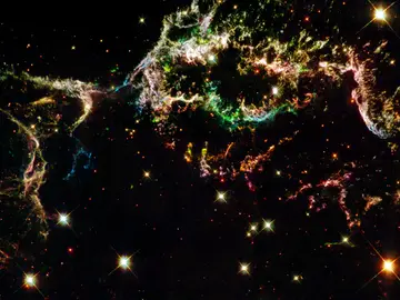 Un grupo de astrónomos descubren la estructura más grande de la Vía Láctea Un grupo de astrónomos descubren la estructura más grande de la Vía Láctea