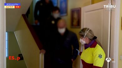 El espía ruso de la KGB regresa a la casa que okupa: 