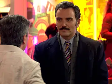 Santiago reafirma sus terribles sospechas al plantarse delante del asesino de su hermano