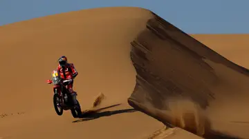 Sam Sunderland, en acción durante la etapa 11 del Dakar 2022 Sam Sunderland, en acción durante la etapa 11 del Dakar 2022