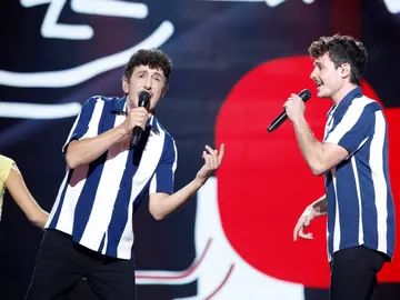 David Fernández y Miki Núñez admiten cualquier excusa con ‘Me vale’ David Fernández y Miki Núñez admiten cualquier excusa con ‘Me vale’