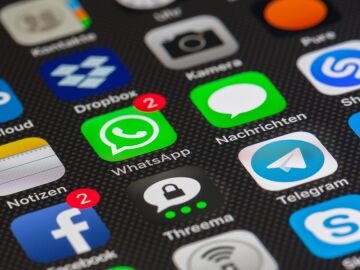 WhatsApp podría incorporar un 'manos libres' para escuchar los audios en cualquier situación 