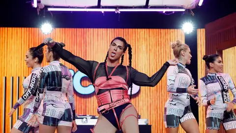 Rasel enloquece a todos en ‘Tengo un trato’ de Mala Rodríguez Rasel enloquece a todos en ‘Tengo un trato’ de Mala Rodríguez