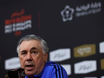 El recado de Ancelotti a Xavi y Piqué: "Me encanta que digan que jugamos a la contra"