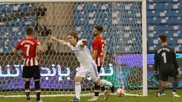 El Real Madrid supera al Athletic con un golazo de Modric y se proclama campeón de la Supercopa de España El Real Madrid supera al Athletic con un golazo de Modric y se proclama campeón de la Supercopa de España