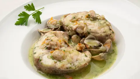 Receta de perlón en salsa verde con berberechos Receta de perlón en salsa verde con berberechos