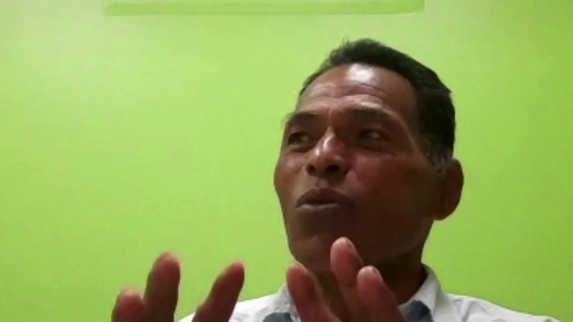 El milagro del 'hombre-agua', un discapacitado de 57 años que nadó durante 28 horas tras la erupción del volcán en Tonga El milagro del 'hombre-agua', un discapacitado de 57 años que nadó durante 28 horas tras la erupción del volcán en Tonga
