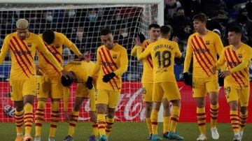 De Jong acerca al Barça a la Champions con un gol en el 87