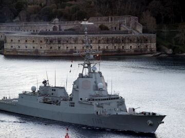 La fragata Blas de Lezo zarpa del Arsenal Militar de Ferrol para dirigirse al mar Negro ante la escalada de tensión entre Rusia y Ucrania
