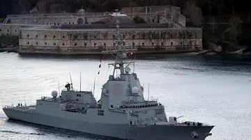 La fragata Blas de Lezo zarpa del Arsenal Militar de Ferrol para dirigirse al mar Negro ante la escalada de tensión entre Rusia y Ucrania