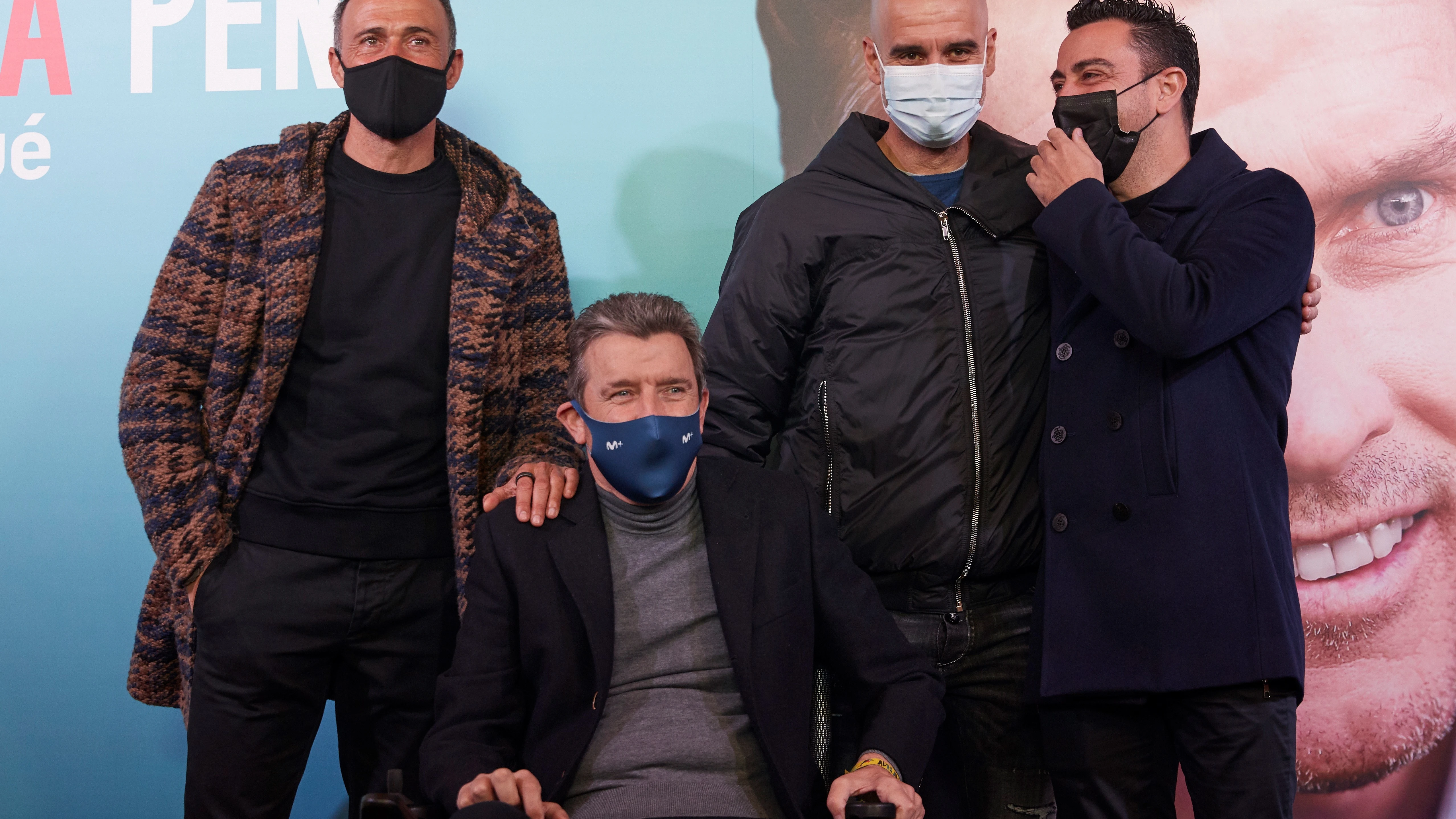 Unzué, arropado por Guardiola, Xavi y Luis Enrique Unzué, arropado por Guardiola, Xavi y Luis Enrique
