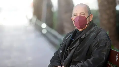 Carlos, el anciano que inició la recogida de firmas Carlos, el anciano que inició la recogida de firmas