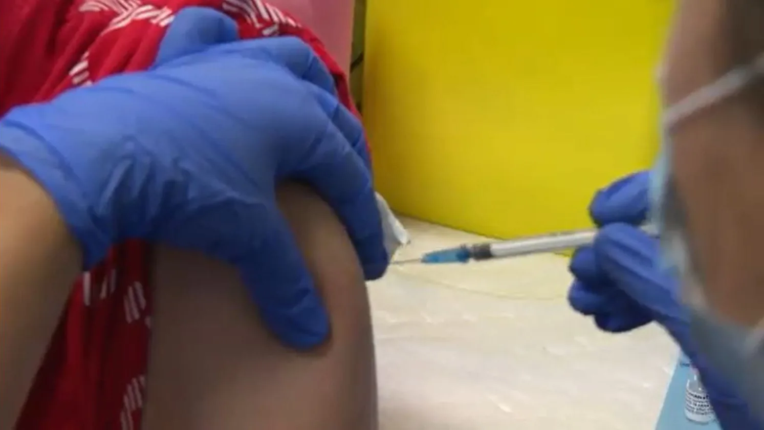 Debate sobre las dosis de refuerzo de la vacuna contra el coronavirus Debate sobre las dosis de refuerzo de la vacuna contra el coronavirus