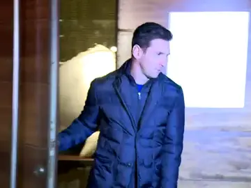 Leo Messi cena con Xavi, Busquets y Alba en Barcelona Leo Messi cena con Xavi, Busquets y Alba en Barcelona