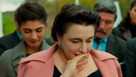 Fekeli protagoniza un gesto con Behice que desata los celos de Hünkar Fekeli protagoniza un gesto con Behice que desata los celos de Hünkar