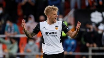 El centrocampista danés Daniel Wass, durante un partido con el Valencia
