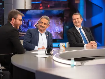 "Os llaman el Anchoas y el Bombillas": Revilla y Caballero se defienden ante los que les acusan de "populistas" "Os llaman el Anchoas y el Bombillas": Revilla y Caballero se defienden ante los que les acusan de "populistas"