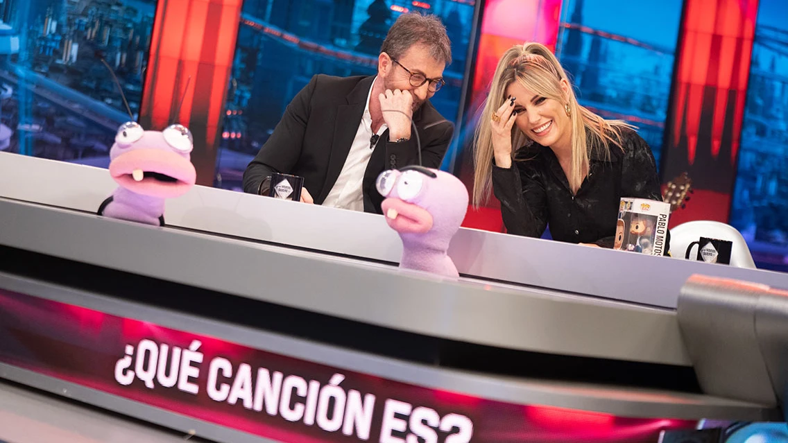 Edurne se lanza al reto definitivo: adivinar canciones cantadas en ingl&eacute;s por Juan de 'Los Chunguitos'