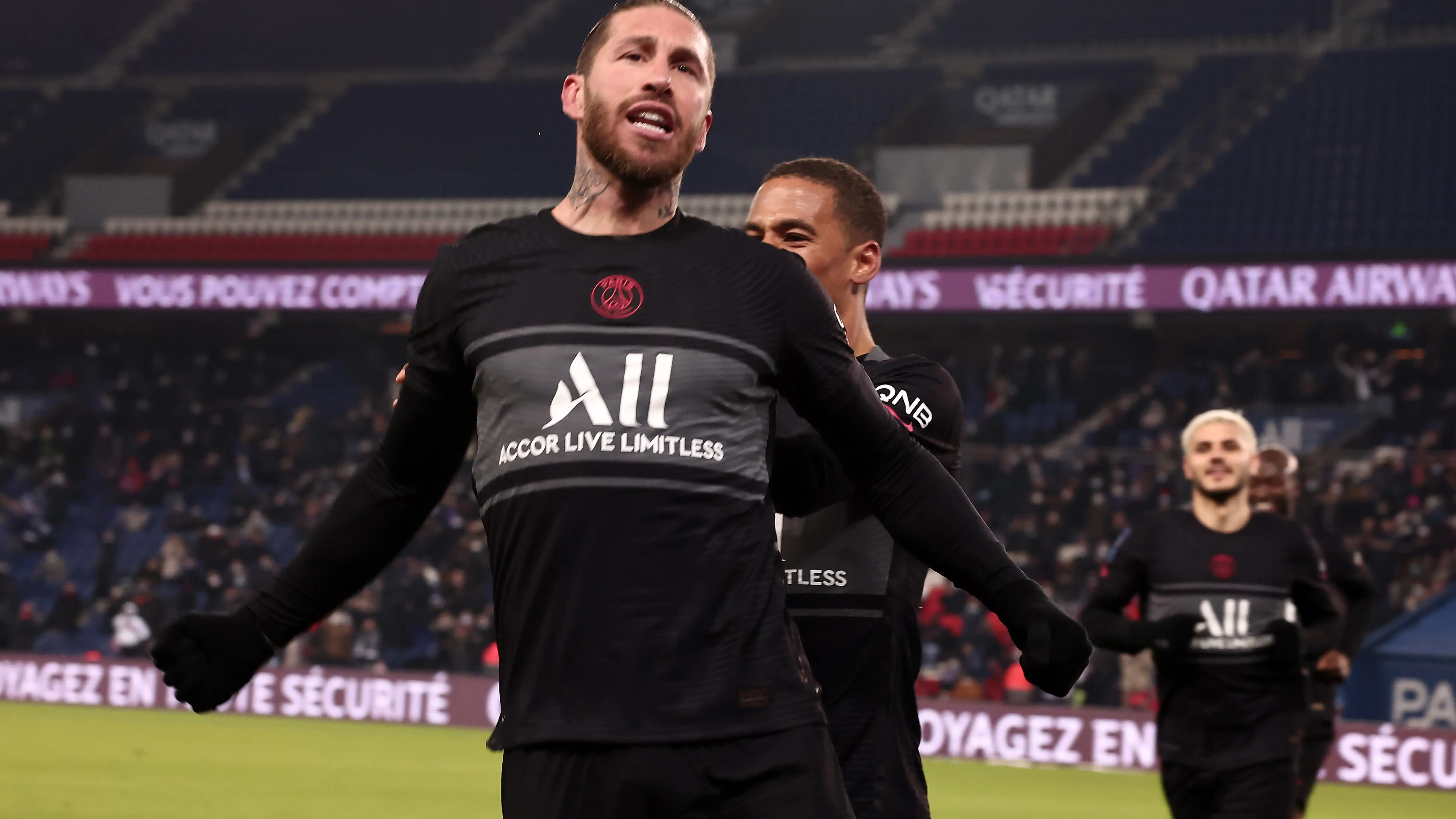 Sergio Ramos celebra un gol con el PSG