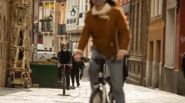 Las mejores ciudades para moverse en bici, según la OCU
