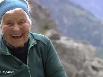 La austriaca que sigue escalando con 89 años: &quot;Sólo hay dos opciones: rendirse o volverse más fuerte&quot;