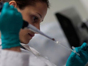 Moderna comienza con los ensayos en humanos de su vacuna contra el VIH