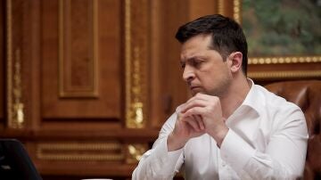 El presidente Volodymyr Zelensky en la conversación con el presidente de EEUU, Joe Biden