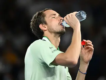 Medvedev explota contra el juez de silla: "¿Eres estúpido?" Medvedev explota contra el juez de silla: "¿Eres estúpido?"