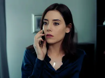 ¡Roban la foto de Asya de la exposición de Sinan! ¡Roban la foto de Asya de la exposición de Sinan!