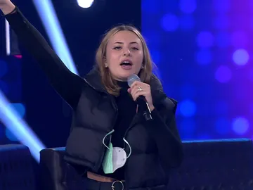 La hija de Rasel impresiona a todos cantando en directo La hija de Rasel impresiona a todos cantando en directo