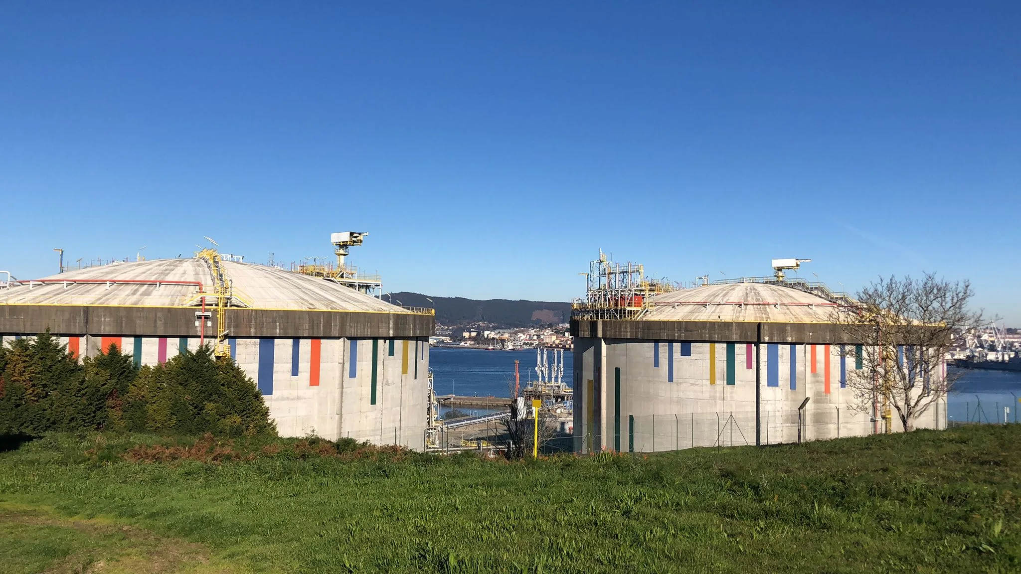 La planta regasificadora de Mugardos ya recibe uno de cada tres barcos de Estados Unidos La planta regasificadora de Mugardos ya recibe uno de cada tres barcos de Estados Unidos