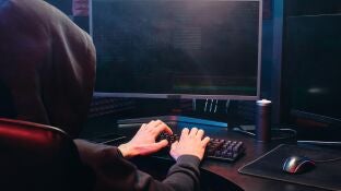 CaixaBank alerta de posibles estafas por SMS y da claves para protegerse