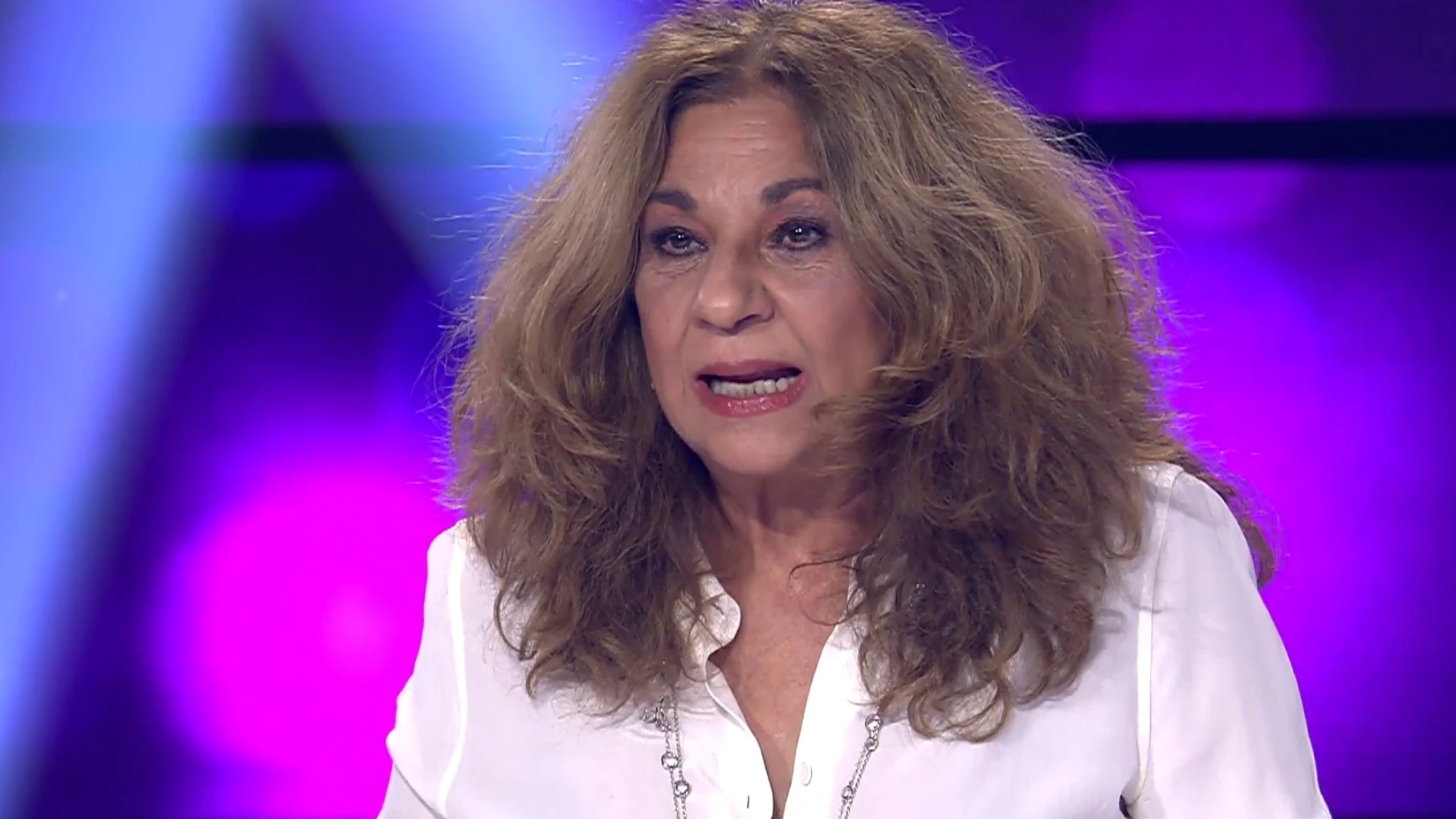 Lolita se rinde ante la trayectoria de una concursante 'Tu cara me suena'