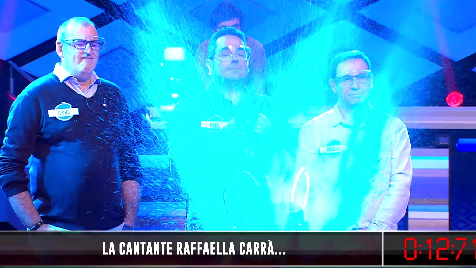 El presagio de Juanra Bonet sobre los ‘Sindulfos’ con Raffaella Carrà: “A ver si explótame, explota…” El presagio de Juanra Bonet sobre los ‘Sindulfos’ con Raffaella Carrà: “A ver si explótame, explota…”