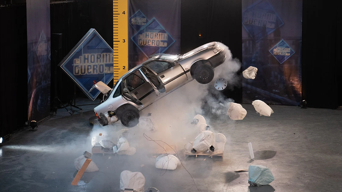 &iexcl;Air-bag el coche! Marron sorprende a 'El Cholo' Simeone con una detonaci&oacute;n en 'El Hormiguero 3.0'