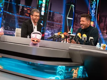 ¿Hacer el amor te quita la garra en el encuentro? 'El Cholo' Simeone se enfrenta La 'Rueda de prensa ibérica deportiva' más complicada ¿Hacer el amor te quita la garra en el encuentro? 'El Cholo' Simeone se enfrenta La 'Rueda de prensa ibérica deportiva' más complicada