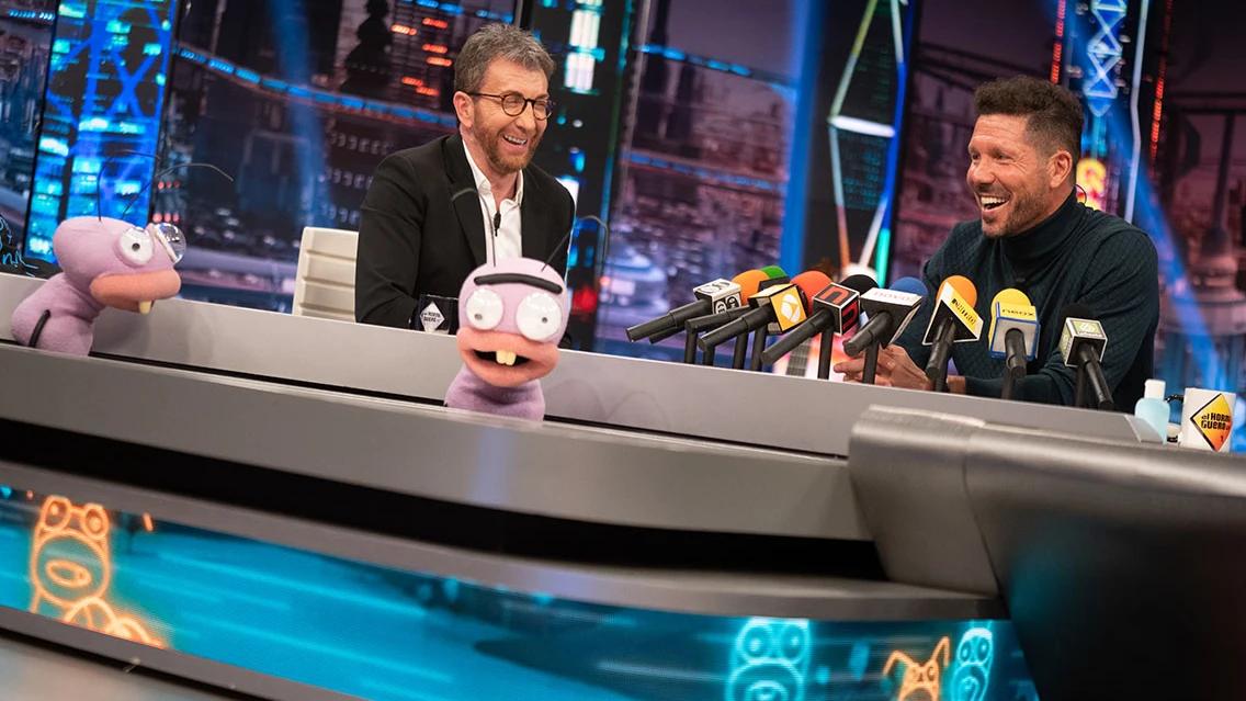 &iquest;Hacer el amor te quita la garra en el encuentro? 'El Cholo' Simeone se enfrenta La 'Rueda de prensa ib&eacute;rica deportiva' m&aacute;s complicada
