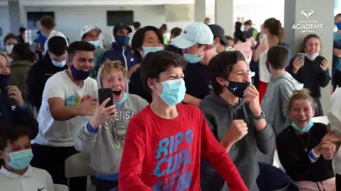 Explosión de júbilo en la academia de Rafa Nadal en Manacor por su 21 Grand Slam Explosión de júbilo en la academia de Rafa Nadal en Manacor por su 21 Grand Slam
