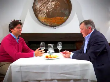 Entrevista a Camacho. Entrevista a Camacho.