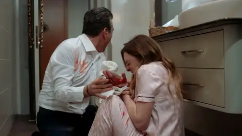 Derin se autolesiona ¿Tiene algo que ver con su posterior desaparición? Derin se autolesiona ¿Tiene algo que ver con su posterior desaparición?